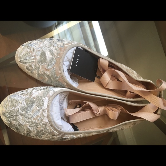 RETRO ZARA FLORAL EMBROIDERED BALLERINAS BRAND NEW - Picture 3 of 8